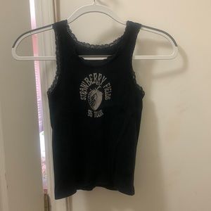 Brandy Melville Ronnie Strawberry Fields Top